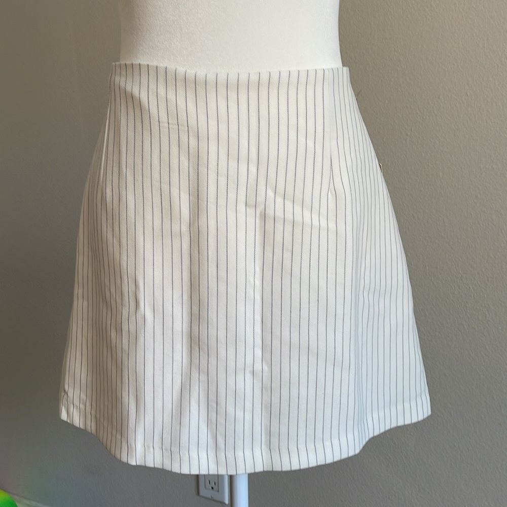 NWT Striped White Skirt Size XL